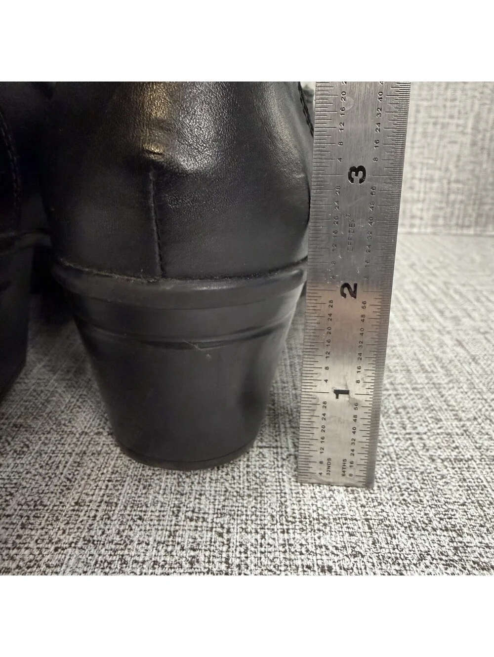 Clarks Shoes Womens Size 9 WIDE Black Leather Emslie Warren Slip-On Zip Loafer